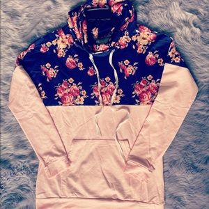 Women’s hoodie pink size medium floral